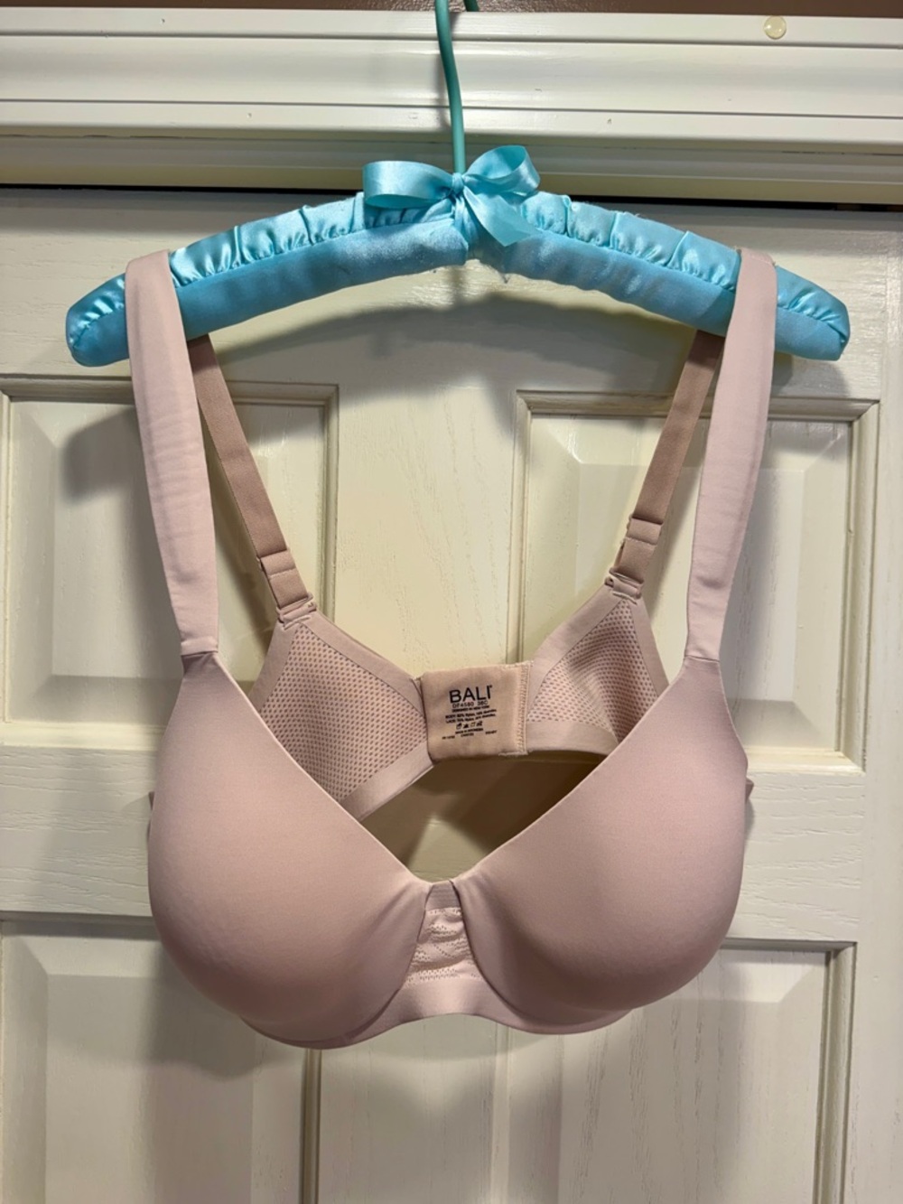 Bali Beige Seamless Underwire T-Shirt Brand New!